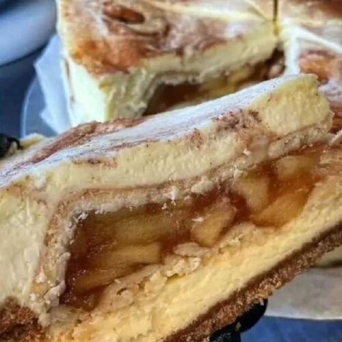 Apple Pie Stuffed Cheesecake