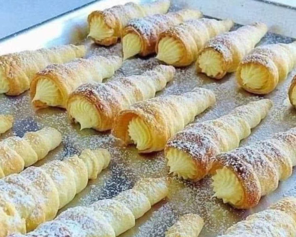 Italian Cream Stuffed Cannoncini