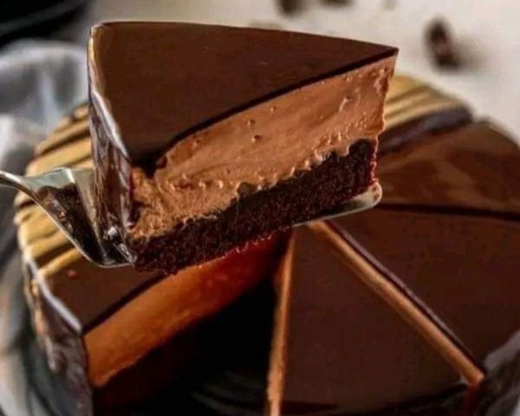 Chocolate mousse cake