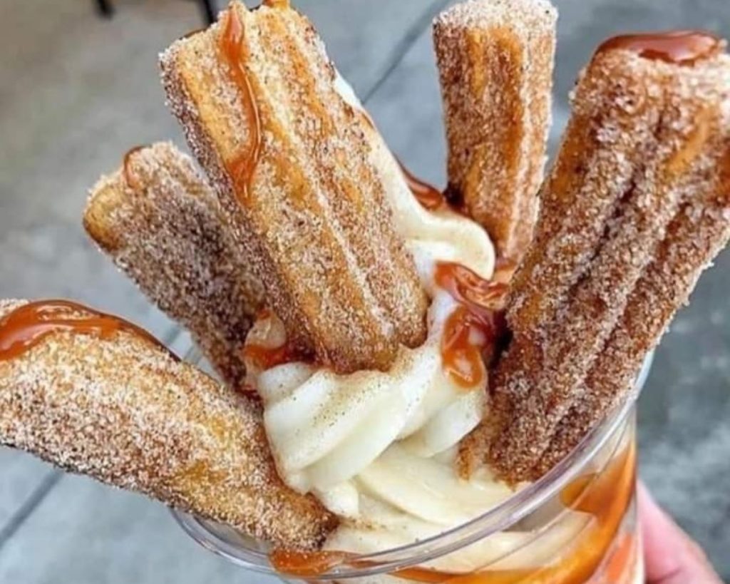 Hazelnut Cream Stuffed Churros